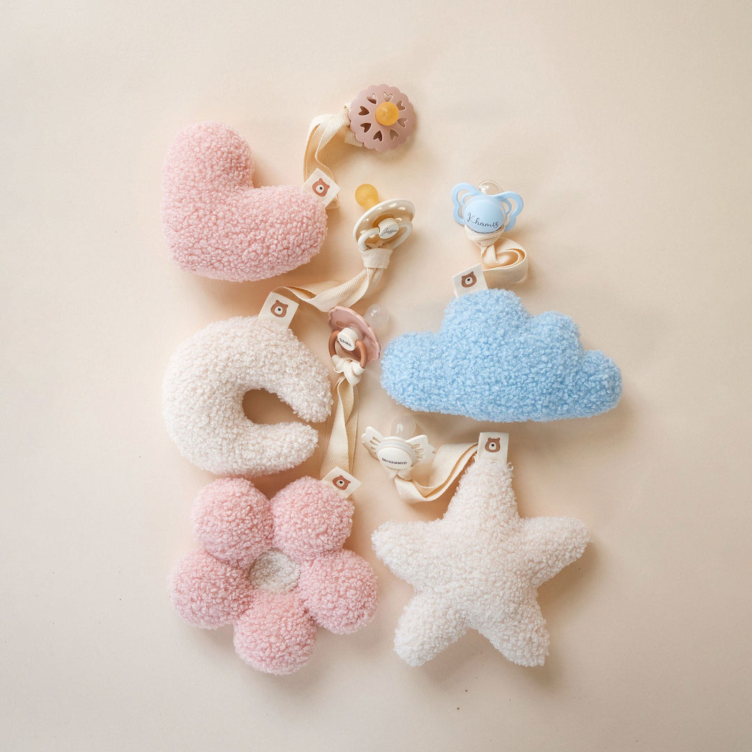 Why Pacifiers Can Help Babies Who Hate the Car