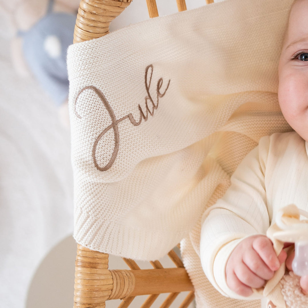 JBØRN Newborn Baby Gift Set | Knitted Blanket, Comforter & FRIGG Pacifiers - Personalisable Baby Products Sold and Personalised by JustBørn