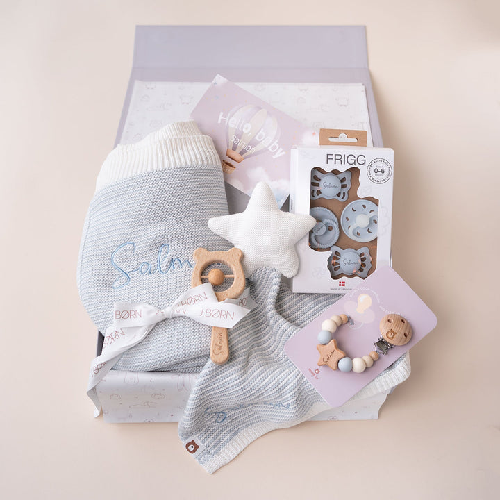 JBØRN Newborn Baby Gift Set | Knitted Blanket, Comforter & FRIGG Pacifiers - Personalisable Baby Products Sold and Personalised by JustBørn