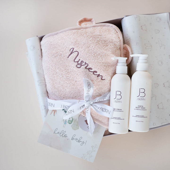 JBØRN Coffret Cadeau Soin Bébé | Serviette en Coton Biologique & Ensemble de Soins de la Peau