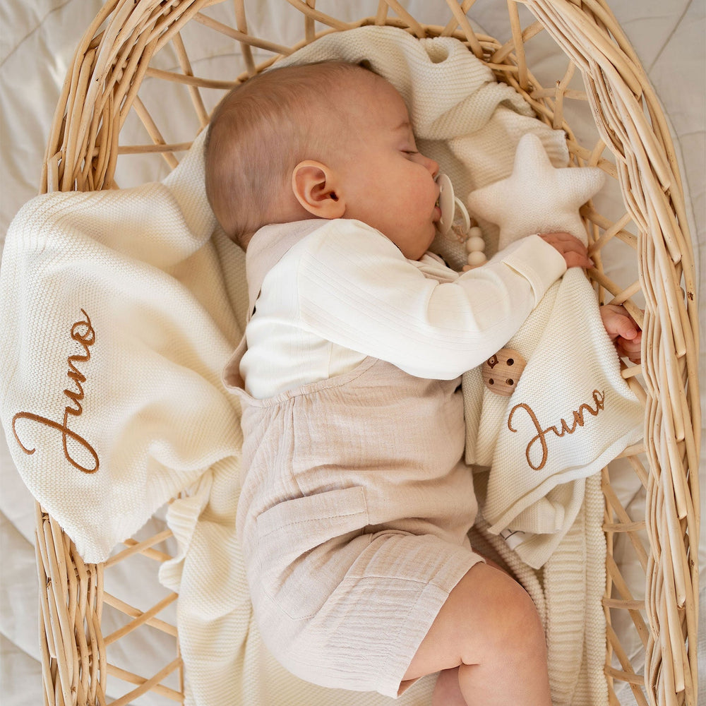 JBØRN Newborn Baby Gift Set | Knitted Blanket, Comforter & FRIGG Pacifiers - Personalisable Baby Products Sold and Personalised by JustBørn