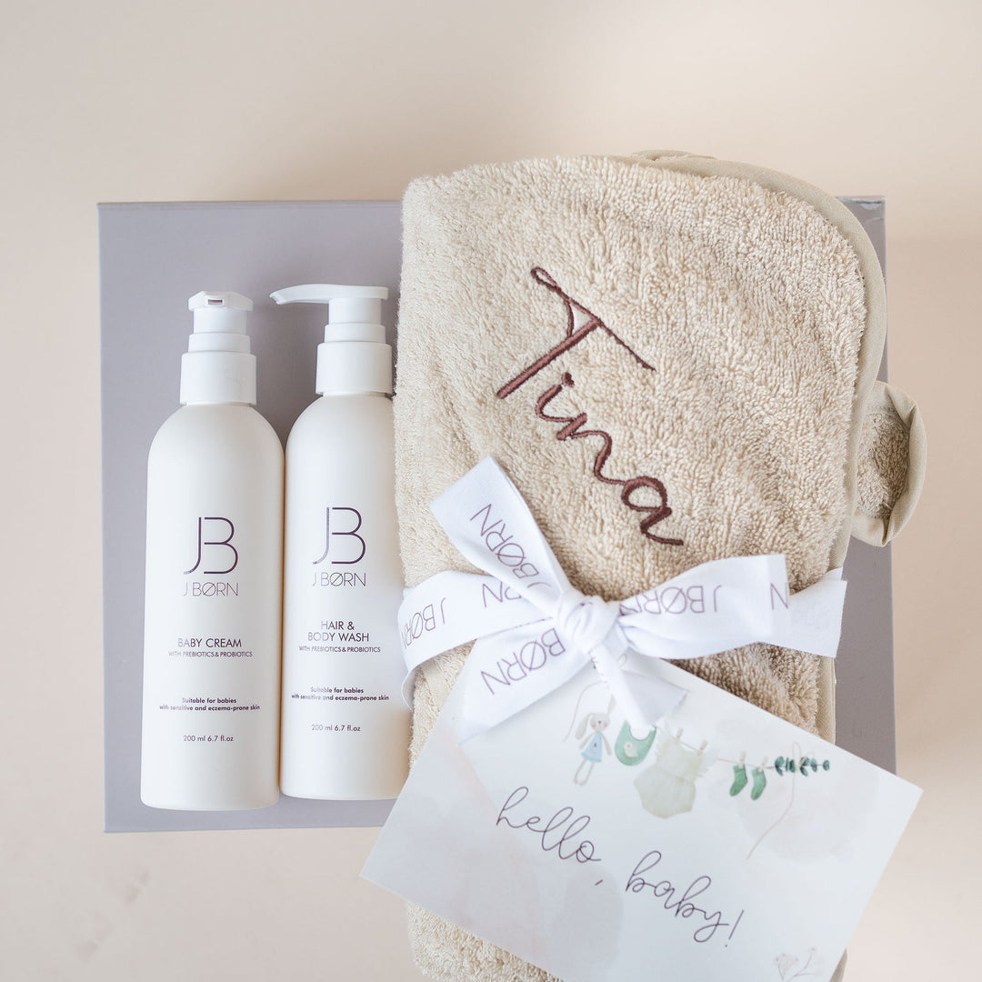 JBØRN Coffret Cadeau Soin Bébé | Serviette en Coton Biologique & Ensemble de Soins de la Peau