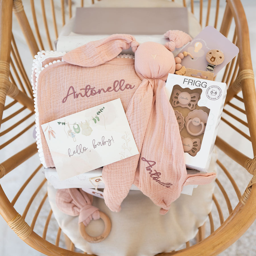 JBØRN Baby Gift Set | Luxury Newborn Muslin Bundle - Personalisable Baby Products Sold and Personalised by JustBørn
