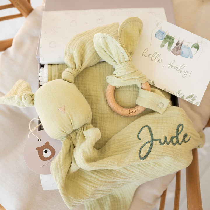 JBØRN Baby Gift Set | Organic Cotton Muslin Blanket, Comforter & Teether Set - Personalisable Baby Products Sold and Personalised by JustBørn