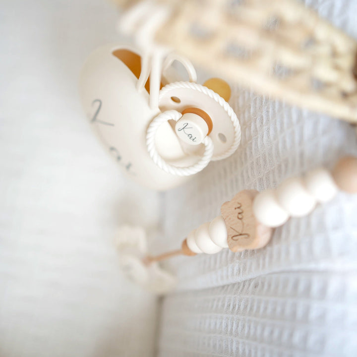 JBØRN Bear Pacifier Clip - Personalisable Baby Products Sold and Personalised by JustBørn