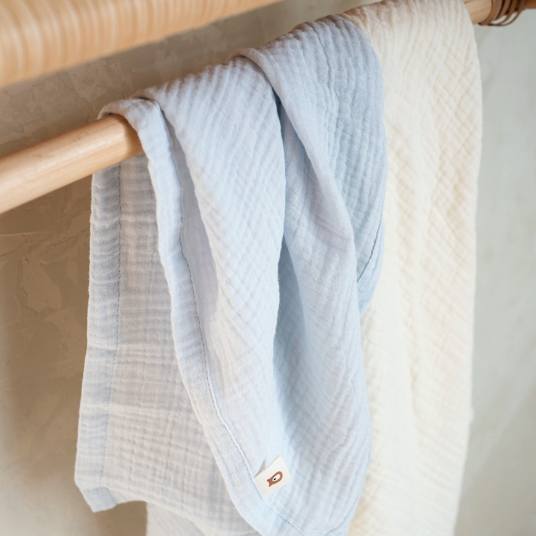 JBØRN Organic Cotton Bunny Comforter & Muslin Cloths Set