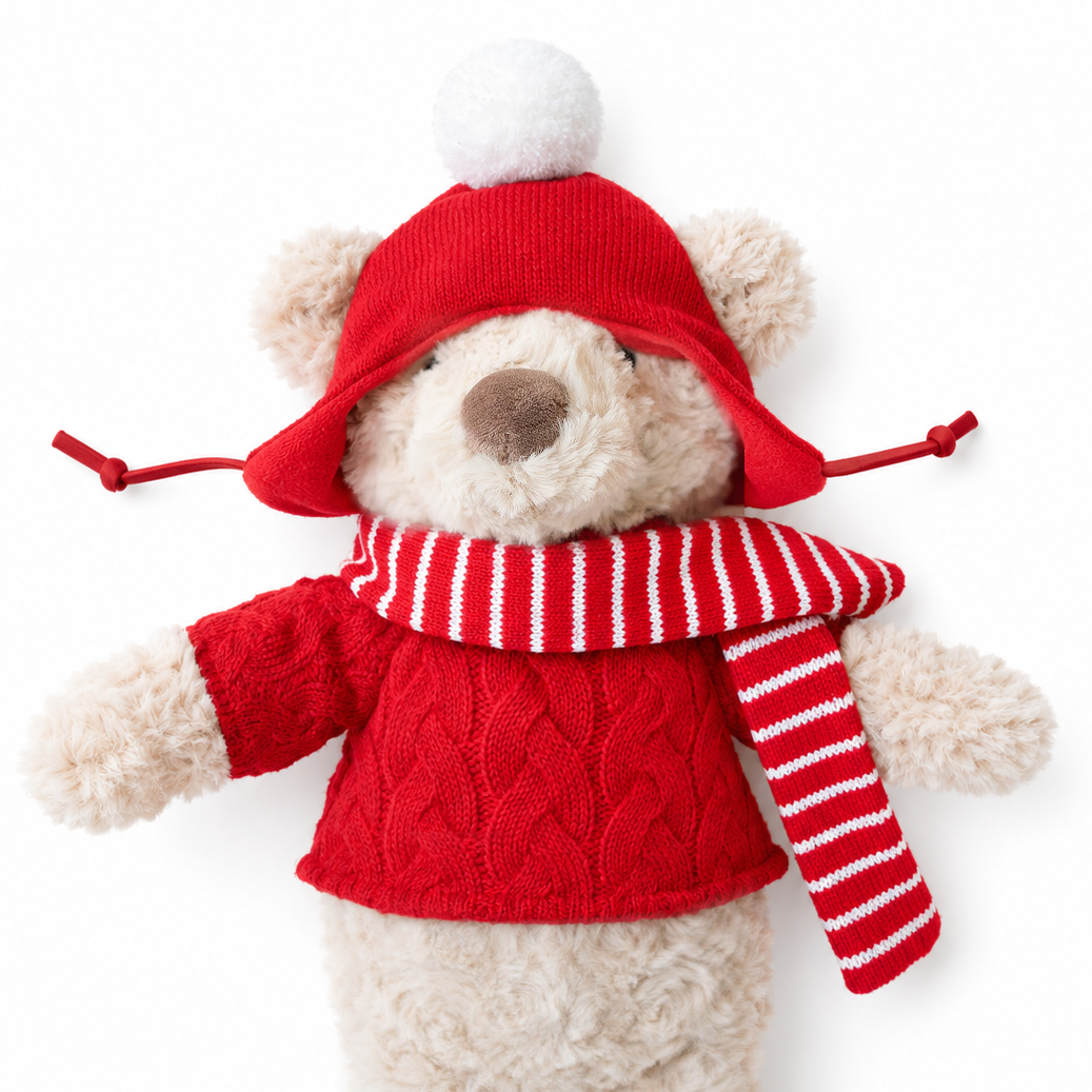 JBØRN świąteczny miś pluszowy z personalizowanym świątecznym strojem, beżowy świąteczny miś - personalizowane produkty dla niemowląt sprzedawane i personalizowane przez JustBørn