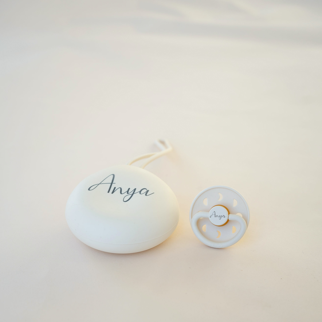 FRIGG Latex Pacifier & Matching JBØRN Holder Pod Moon Cream & Pod - Personalisable Baby Products Sold and Personalised by JustBørn