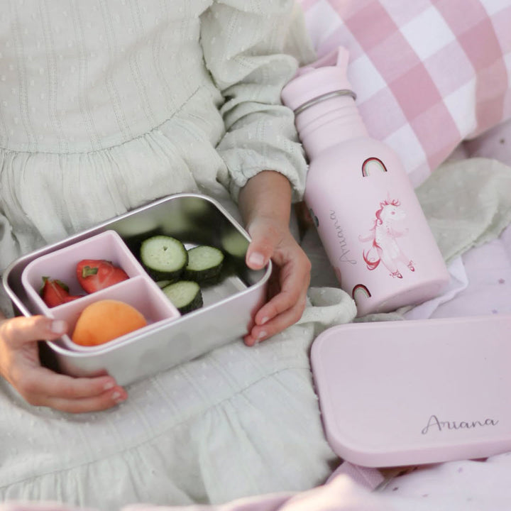 Set da viaggio JBØRN per bambini piccoli | Zaino, Bottiglia d'acqua e Porta pranzo